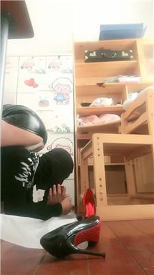 【桃子老师】御姐女神S-黑丝高跟踩虐 JS250112-64 艾彩调教库 第12张