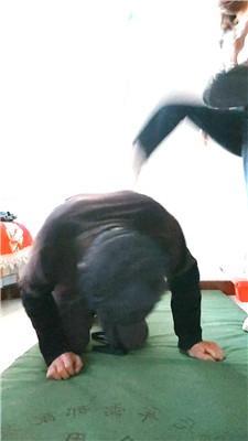 【银南女帝】嘴叼纸尿裤/鞋抽耳光/鞭打 JS250113-4 艾彩调教库 第3张