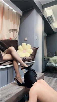 【晨希】短裙漂亮S-跪舔脏高跟/坐脸窒息/嘴叼鞋 bf49220 艾彩调教库 第4张