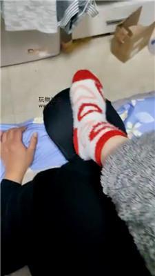 【小羊咩咩】自己抽耳光/棉袜脚踩踏  JS250110-5 艾彩调教库 第6张