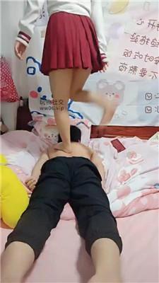 【广西木木】可爱小主坐狗背虐/踩踏 JS250109-26 艾彩调教库 第12张
