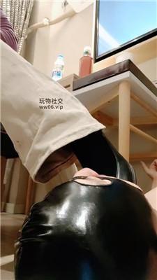 【玥野兔】沉浸式-脏鞋白棉袜玉足狂舔 JS250111-4 艾彩调教库 第3张