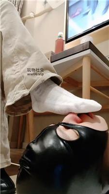 【玥野兔】沉浸式-脏鞋白棉袜玉足狂舔 JS250111-4 艾彩调教库 第5张