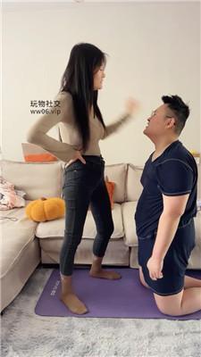【埋汰】牛仔裤坐脸/原味棉袜脚踩虐 JS250109-31 艾彩调教库 第7张