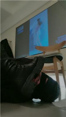 【甜沁】桌底视角-长靴黑丝碾压踩【双视角版】 bf49202 艾彩调教库 第8张