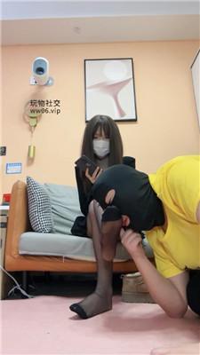【一唯】外卖小哥偷舔鞋的下场 bf49185 艾彩调教库 第10张
