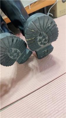 【一唯】外卖小哥偷舔鞋的下场 bf49185 艾彩调教库 第6张