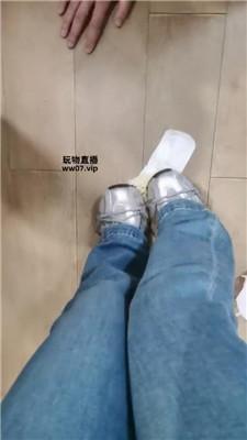 【芝芝女王】踩踏喂食鞭打 JS250315-31 艾彩调教库 第3张