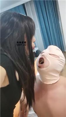 【芝芝女王】踩踏喂食鞭打 JS250315-31 艾彩调教库 第5张
