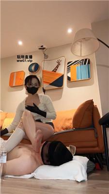 【晚晚】长靴肉丝踩踏虐乳 bf51394 艾彩调教库 第5张