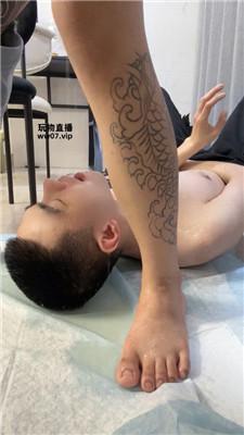 【Qi7】纹身小主深喉脚奴 bf51393 艾彩调教库 第8张