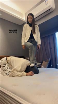 【伊未】腿绞坐脸/皮鞋白袜踩虐 JS250315-8 艾彩调教库 第3张