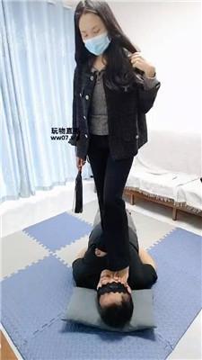 【木子】重度鞭打踩踏狗继父 JS250315-18 艾彩调教库 第8张