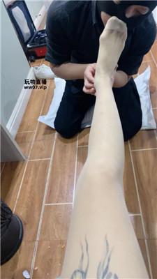 【沐沐大大】小白鞋肉丝踩踏喂食 JS250315-5 艾彩调教库 第4张