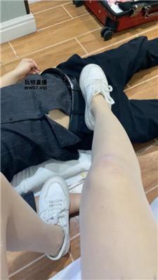 【沐沐大大】小白鞋肉丝踩踏喂食 JS250315-5 艾彩调教库 第18张