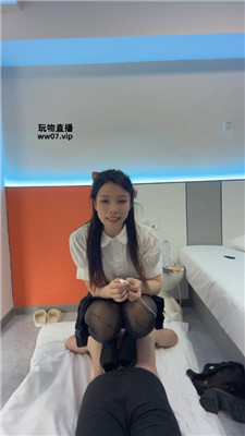 【思si】可爱女神S-高跟黑丝踩地毯奴 bf51348 艾彩调教库 第12张