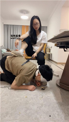 【南月女神】骑马伺候吃早餐-舔马桶-舔玉足 JS250314-7 艾彩调教库 第16张