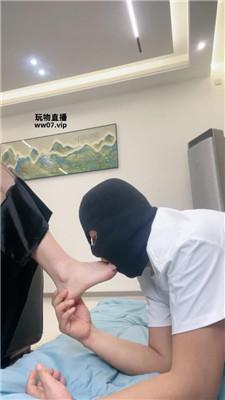 【拉克丝】裸足狂舔/强制滴蜡/竹子狠抽 JS250313-19 艾彩调教库 第2张