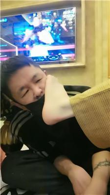 【文文文】素人S-酸臭脚丫蹂躏踩 JS250313-28 艾彩调教库 第10张