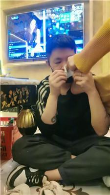【文文文】素人S-酸臭脚丫蹂躏踩 JS250313-28 艾彩调教库 第5张
