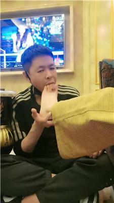 【文文文】素人S-酸臭脚丫蹂躏踩 JS250313-28 艾彩调教库 第8张