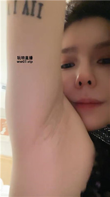 【欣妍】寸到翻白眼喷尿    250312-22 艾彩调教库 第7张