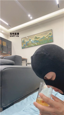 【拉克丝】喝超黄圣水/舔超臭裸足  JS250312-20 艾彩调教库 第10张