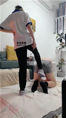 【车厘子】学生主-运动鞋踢踹踩老师 bf51299 艾彩调教库 第3张