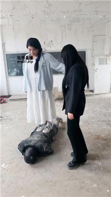 【大小姐】户外-荒废教室惩罚学生奴【下】 JS250312-4 艾彩调教库 第12张