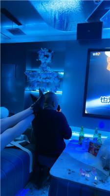 【斯羽情侣主】KTV-情侣主-脏鞋踩虐绿帽【双视角版】 JS250318-12 艾彩调教库 第20张