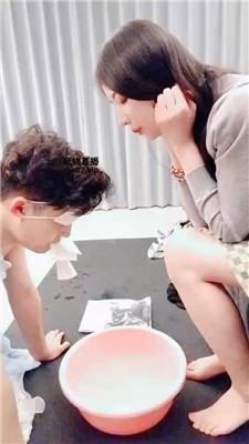 【抚兮】抽耳光/鞭打/舔圣水【完整版】 JS250318-11 艾彩调教库 第14张