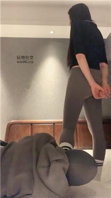 【宝娜】骑马胯下辱-白袜脚踩虐 bf51508 艾彩调教库 第12张