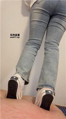 【佳佳】帆布鞋全体重踩踏 bf51496 艾彩调教库 第8张