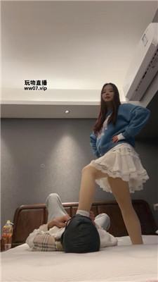 【球球】白袜脚踩虐/坐脸窒息 JS250316-10 艾彩调教库 第2张