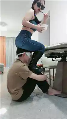 【南月女神】长靴S-物化家具奴-脚下喂食【下】 JS250315-40-HD绳艺资源网
