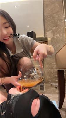 【缈缈】皮鞋黑丝踩-赏赐圣水 bf51413 艾彩调教库 第8张