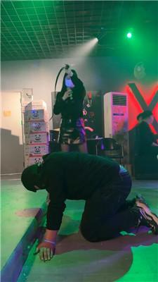 【三千女王】多S-圈内酒吧轮流处刑 bf51425 艾彩调教库 第16张