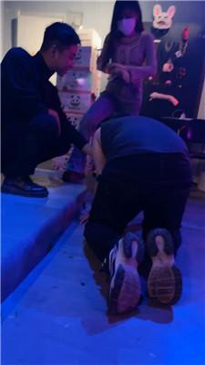 【三千女王】多S-圈内酒吧轮流处刑 bf51425 艾彩调教库 第19张