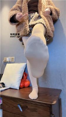 【狗哥】下跪给主人清理脏靴子 bf51674 艾彩调教库 第2张