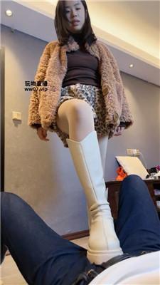 【狗哥】下跪给主人清理脏靴子 bf51674 艾彩调教库 第7张