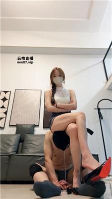 【楚楚】吮吸脚趾缝/高跟踩踏 bf51684 艾彩调教库 第15张
