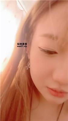 【小困包】舔素人的黑丝脚 JS250324-1 艾彩调教库 第2张