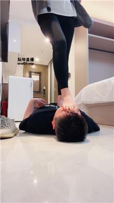 【怡宝】超美玉足捂脸窒息 bf51613 艾彩调教库 第9张