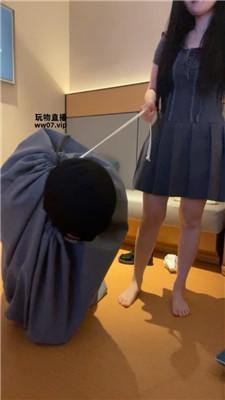 【婉纱】日系小主-麻袋全包囚禁-皮鞋白袜辱 bf51621 艾彩调教库 第13张