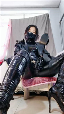 【我是女王也是萝莉】狗狗爬进来    250322-16 艾彩调教库 第2张