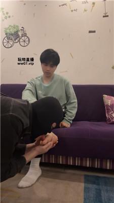 【思迁情侣】教素人男友怎么做S调绿帽 bf51622 艾彩调教库 第15张