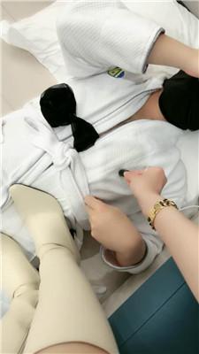 【一禾】强制圣水-长靴踩踏-肉丝脚狂舔  JS250323-16 艾彩调教库 第9张
