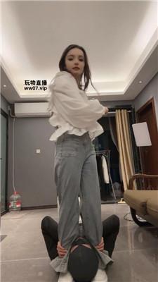 【Anna】俄罗斯混血S-小白鞋踩-牛仔裤坐脸挍 bf51618 艾彩调教库 第13张
