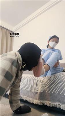 【漫漫大人】护士小姐姐用脚+圣水治疗 bf51623 艾彩调教库 第9张