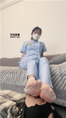 【漫漫大人】护士小姐姐用脚+圣水治疗 bf51623 艾彩调教库 第14张